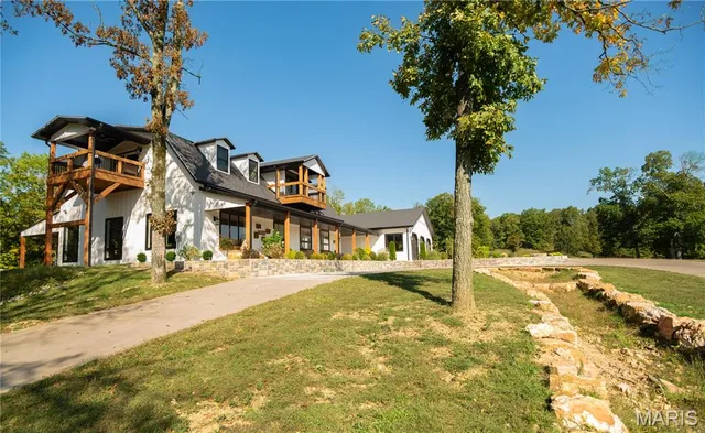 $939,000 | 835 Monday Lane, Williamsville, MO 63967