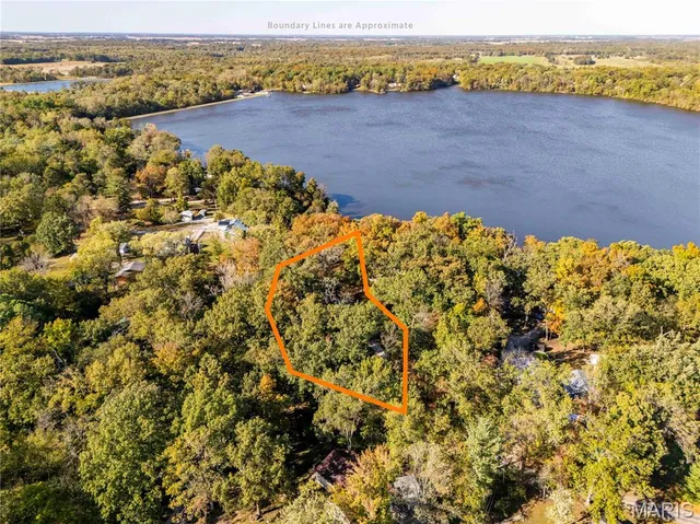 $1 | 813 Chipwood Lane, Centralia, IL 62801