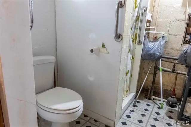 $1 | 813 Chipwood Lane, Centralia, IL 62801