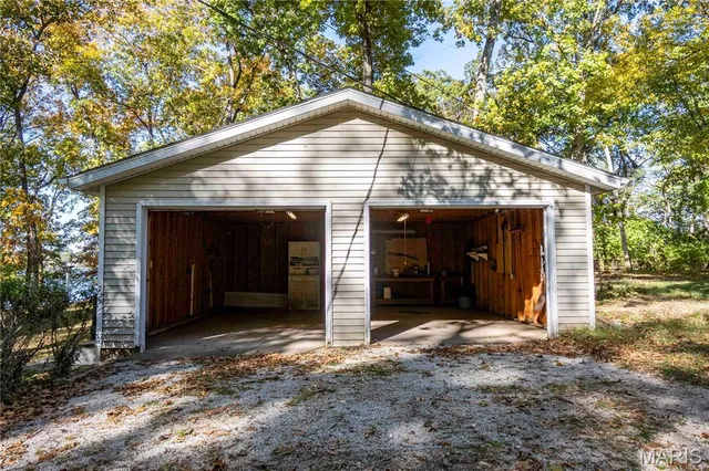 $1 | 813 Chipwood Lane, Centralia, IL 62801
