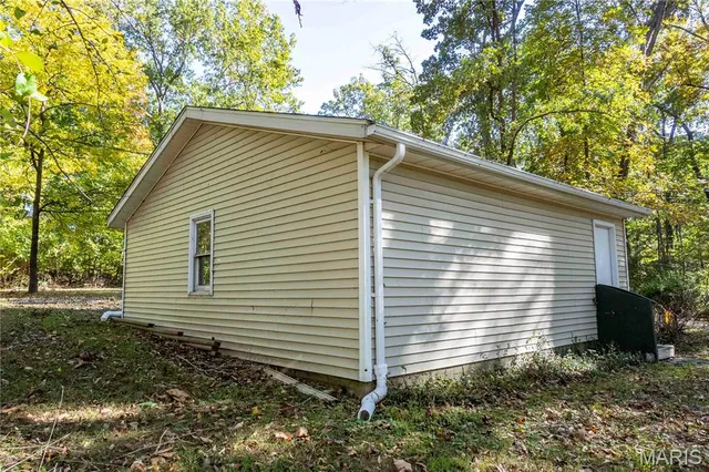 $1 | 813 Chipwood Lane, Centralia, IL 62801