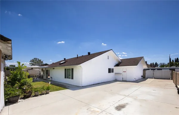 $1,325,000 | 17901 Martha Anne Drive, Tustin, CA 92780