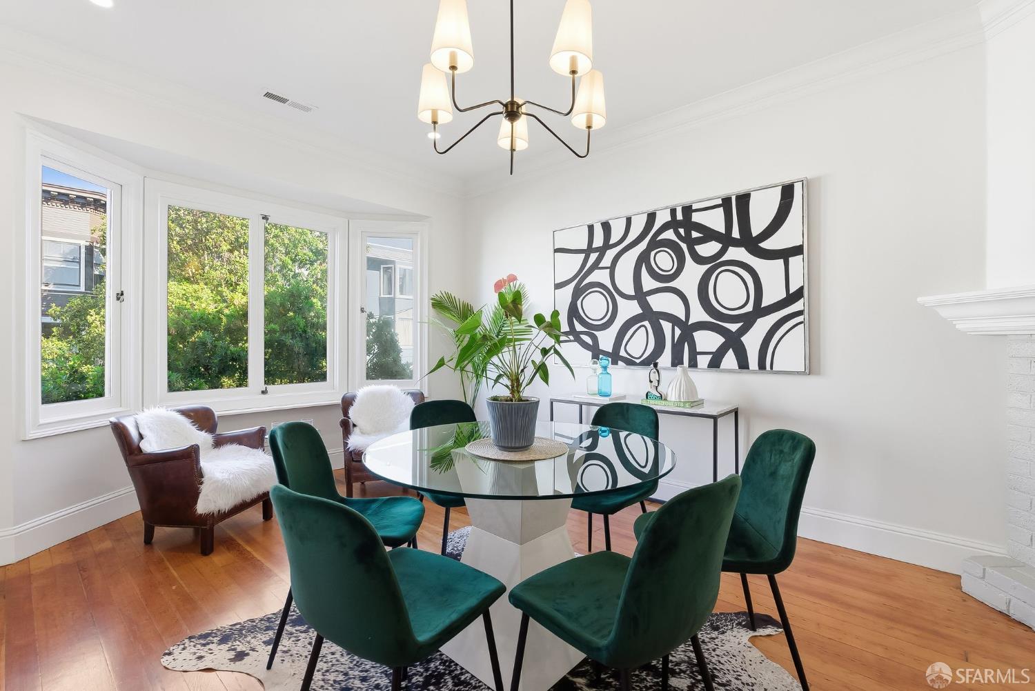 717 Page Street San Francisco, CA 94117 - Photo 8 of 39 a dining room with furniture and window