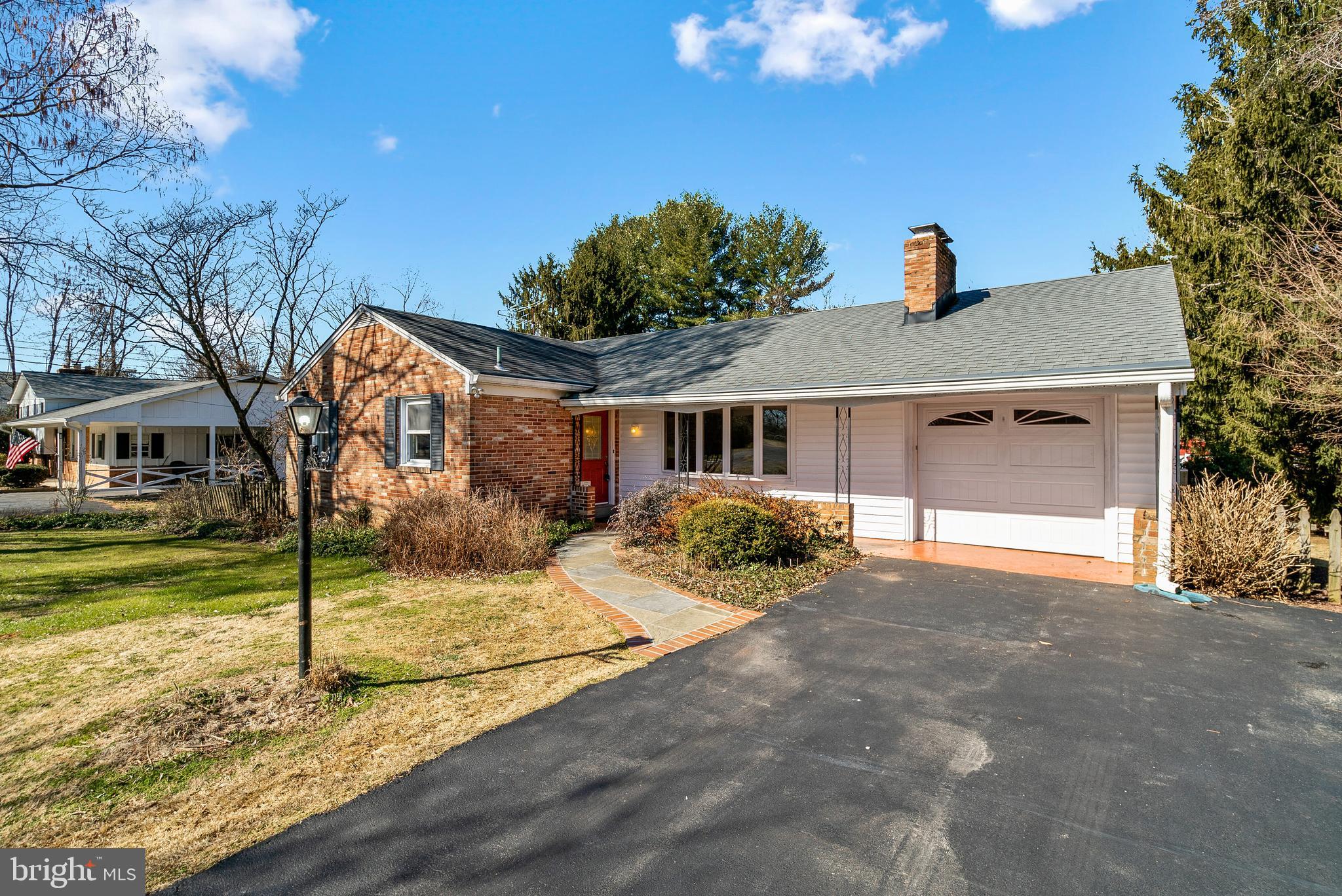 18508 Kingshill Road Germantown, MD 20874 - Photo 2 of 27 Gallery Image 2