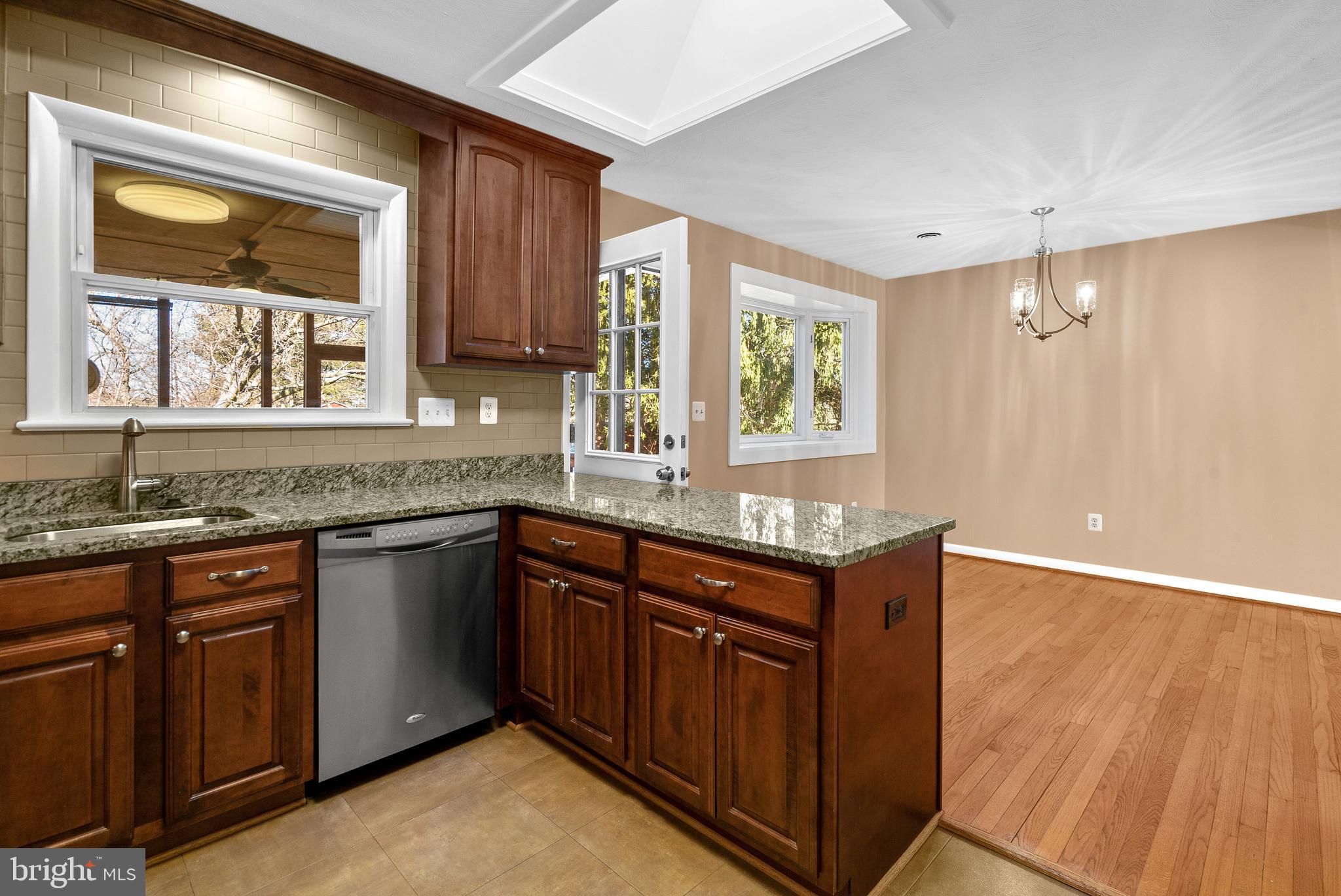 18508 Kingshill Road Germantown, MD 20874 - Photo 11 of 27 Gallery Image 11