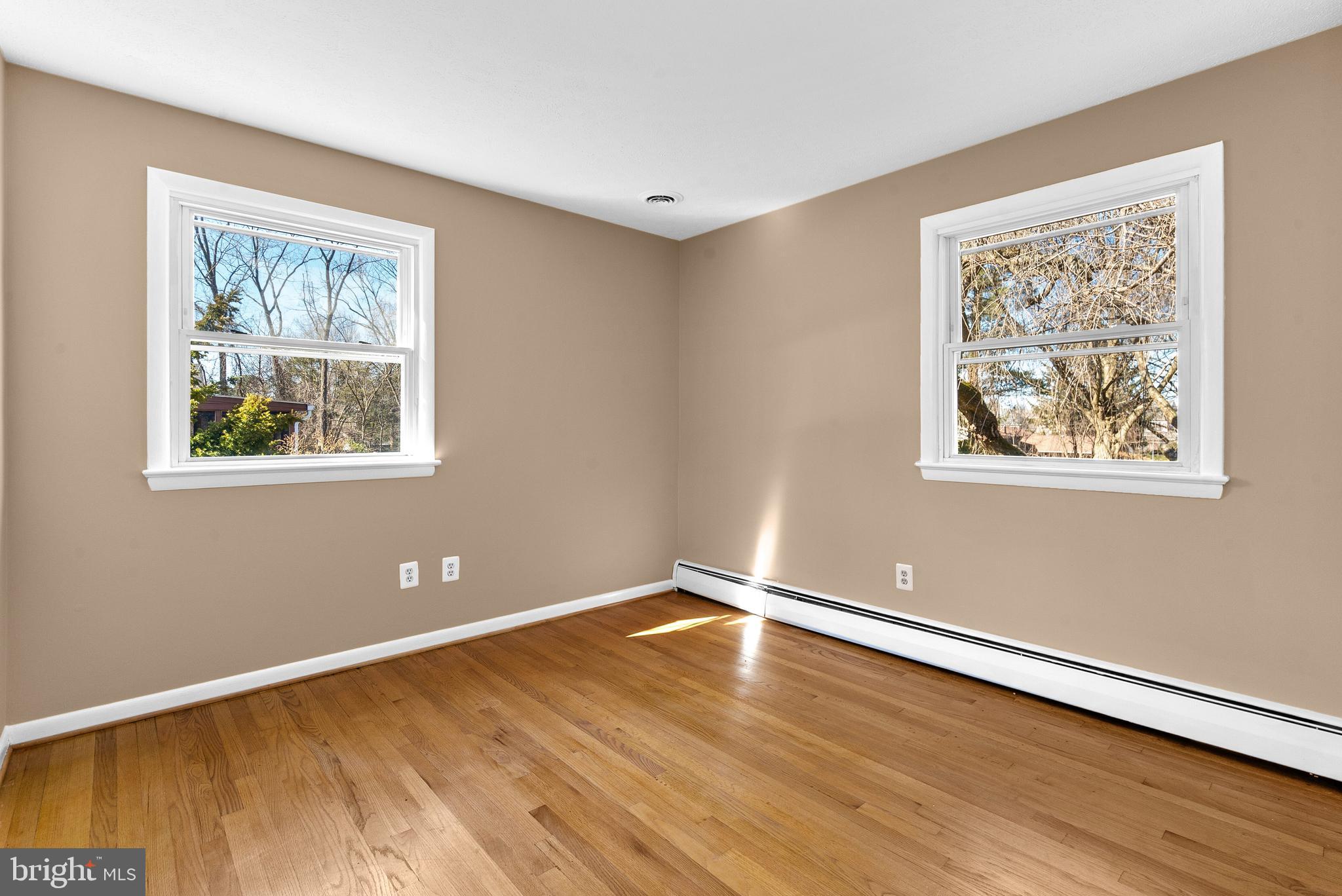 18508 Kingshill Road Germantown, MD 20874 - Photo 18 of 27 Bedroom #3