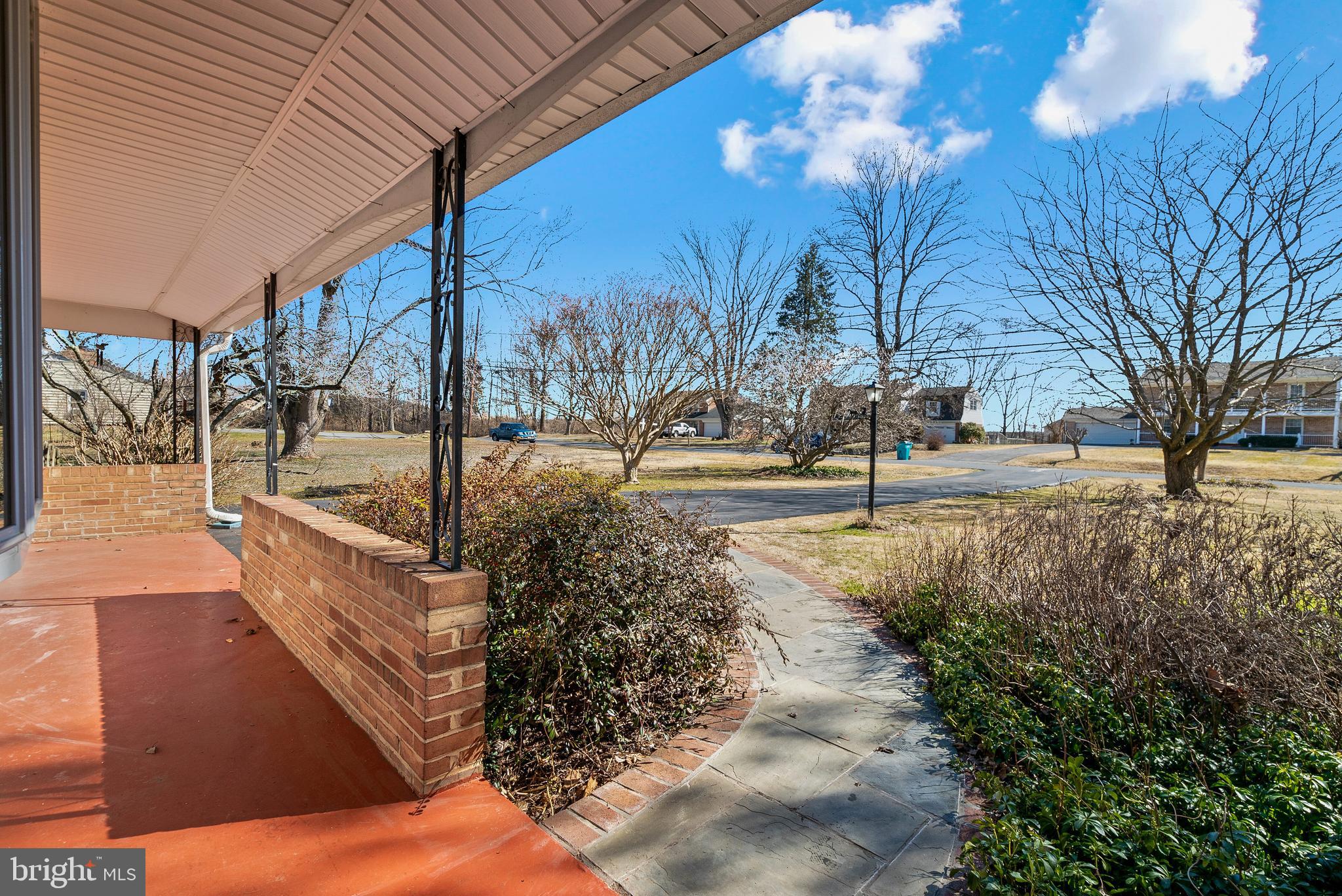 18508 Kingshill Road Germantown, MD 20874 - Photo 3 of 27 Gallery Image 3