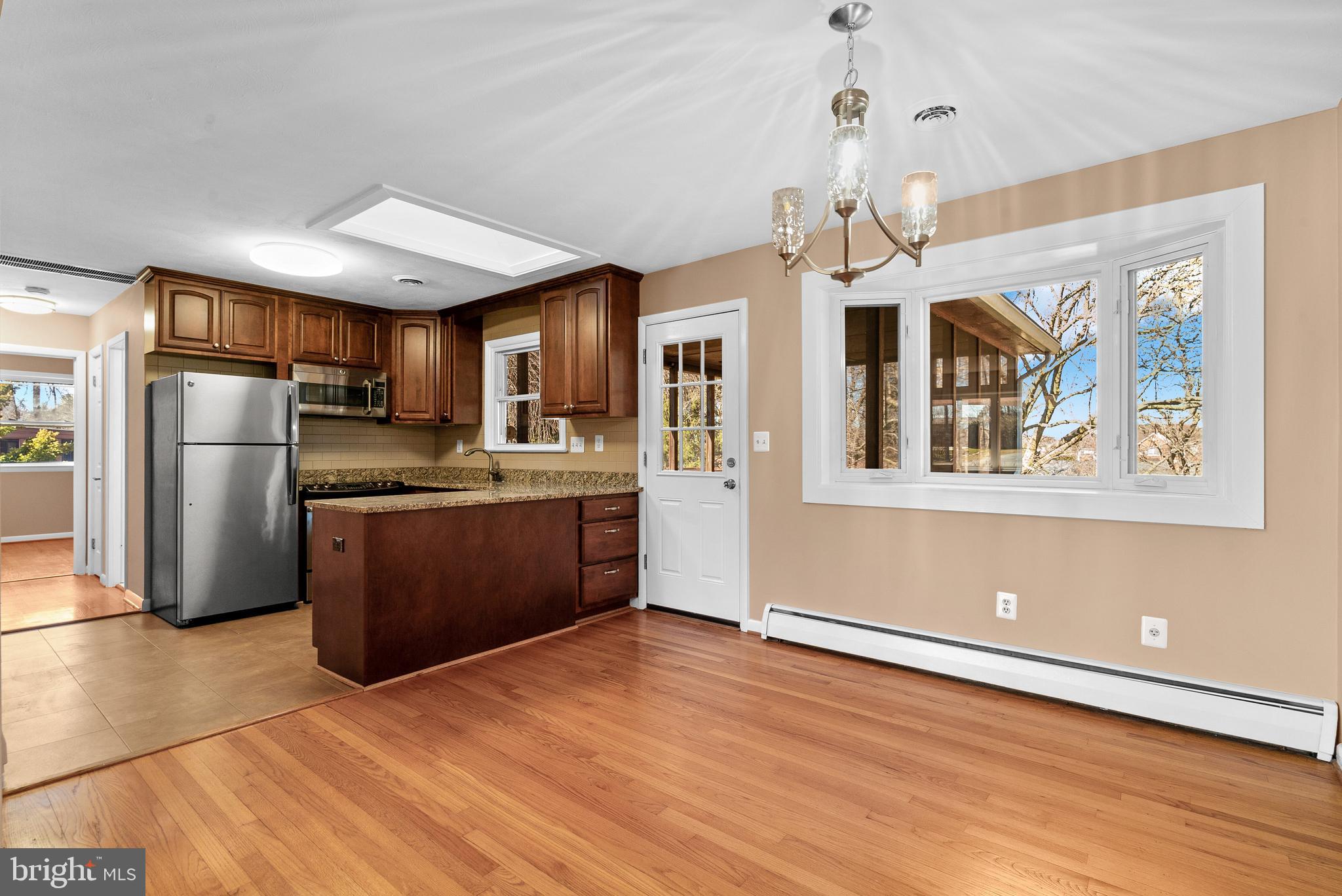 18508 Kingshill Road Germantown, MD 20874 - Photo 6 of 27 Gallery Image 6