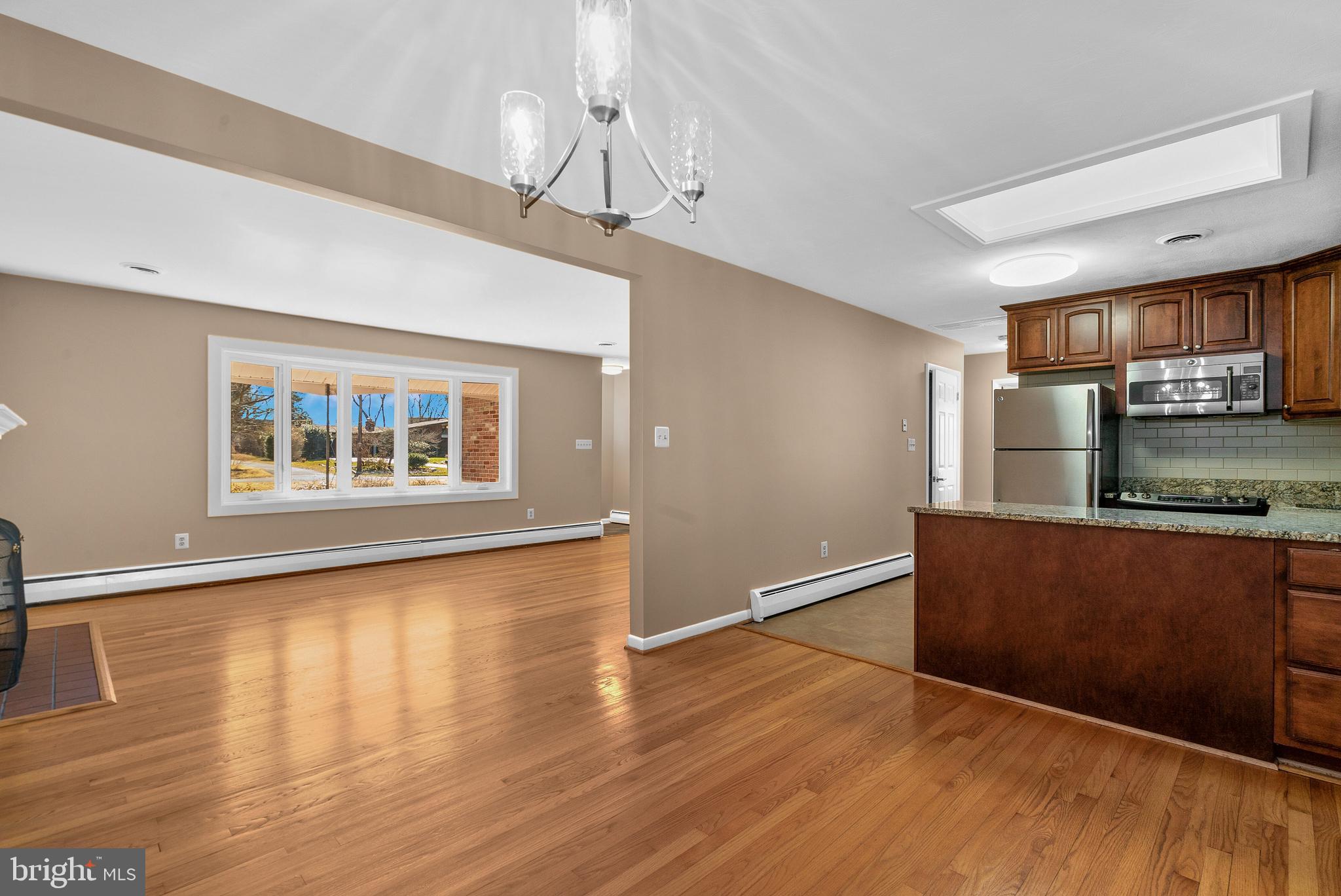 18508 Kingshill Road Germantown, MD 20874 - Photo 7 of 27 Gallery Image 7