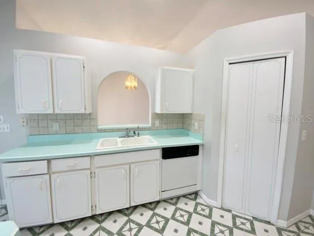 $1,900 | 16 Fayy Lane, Palm Coast, FL 32137