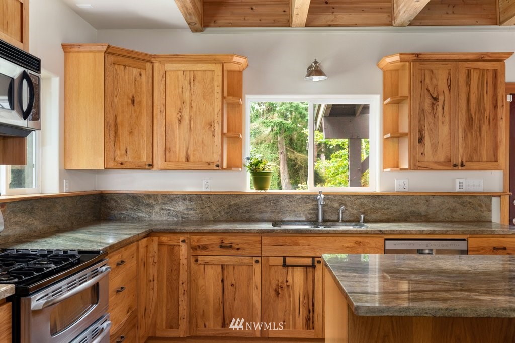 2965 North Slater Road Oak Harbor, WA 98277 - Photo 13 of 40 Gallery Image 13