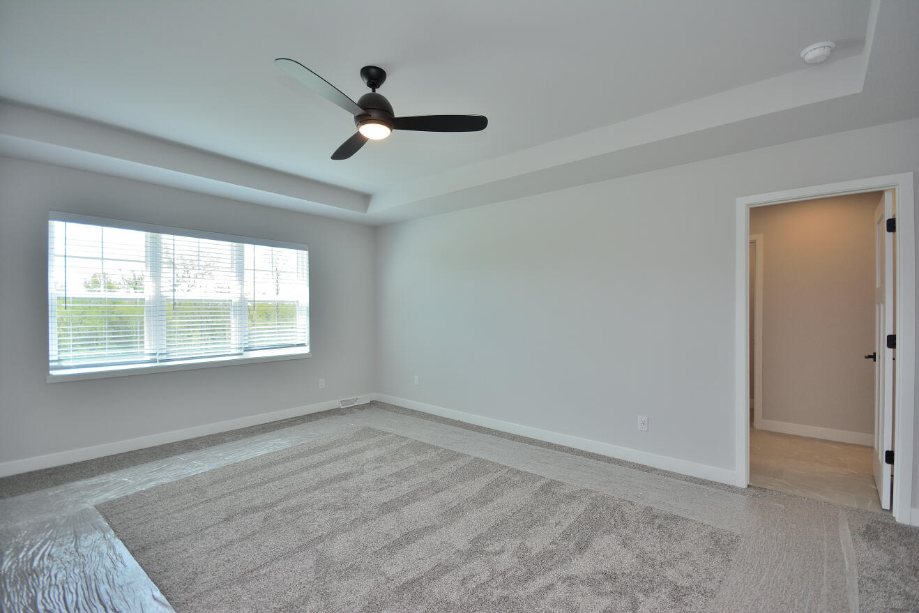 8175 Bluebird Court Mequon, WI 53097 - Photo 29 of 38 111 EMPS (24)
