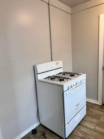 a view of utility room