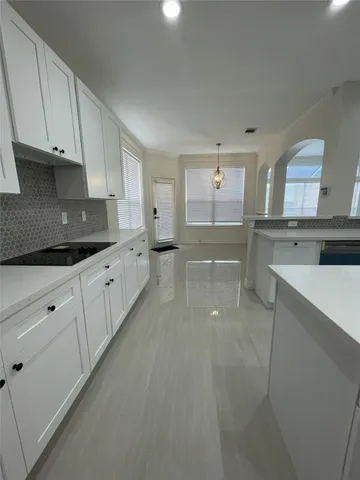 $4,400 | 5622 Lake Pl Drive, Houston, TX 77041