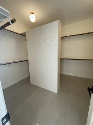 $4,400 | 5622 Lake Pl Drive, Houston, TX 77041