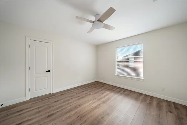 $4,400 | 5622 Lake Pl Drive, Houston, TX 77041