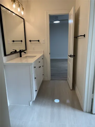 $4,400 | 5622 Lake Pl Drive, Houston, TX 77041