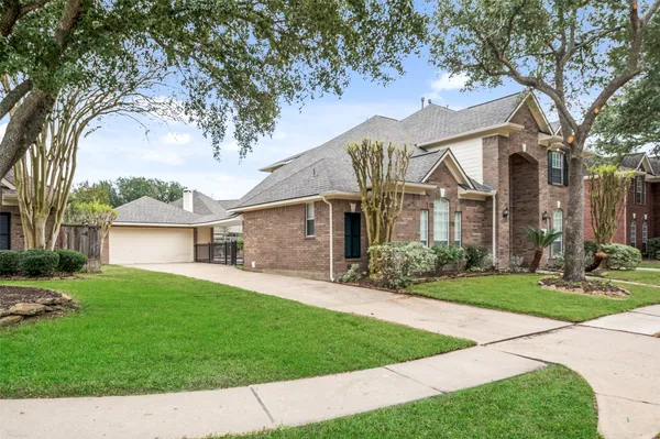 $4,400 | 5622 Lake Pl Drive, Houston, TX 77041