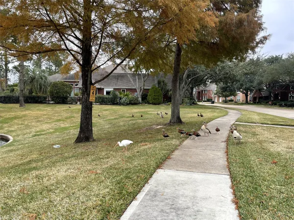 $4,400 | 5622 Lake Pl Drive, Houston, TX 77041