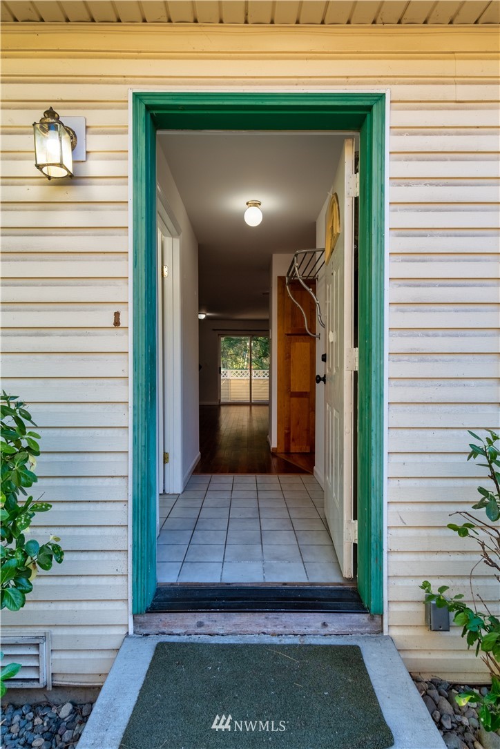 833 Southwest Sunset Boulevard, Unit D21 Renton, WA 98057 - Photo 3 of 22