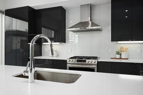 $650,000 | 5605 Sunshine Drive, Unit 10, Austin, TX 78756