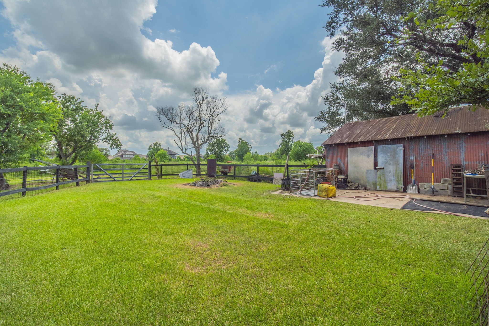 9235 Ruth Road Rosharon, TX 77583 - Photo 33 of 46