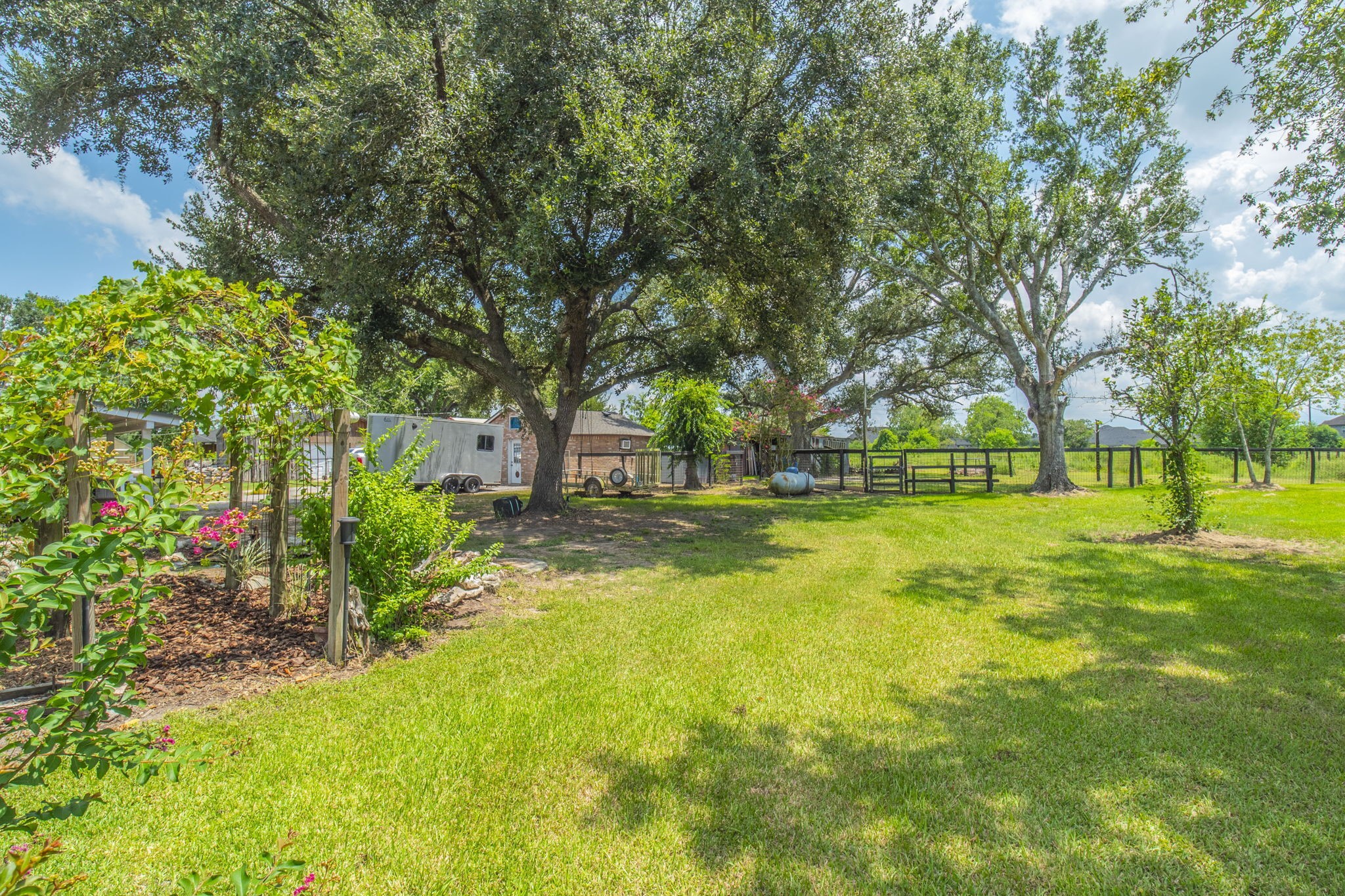 9235 Ruth Road Rosharon, TX 77583 - Photo 9 of 46
