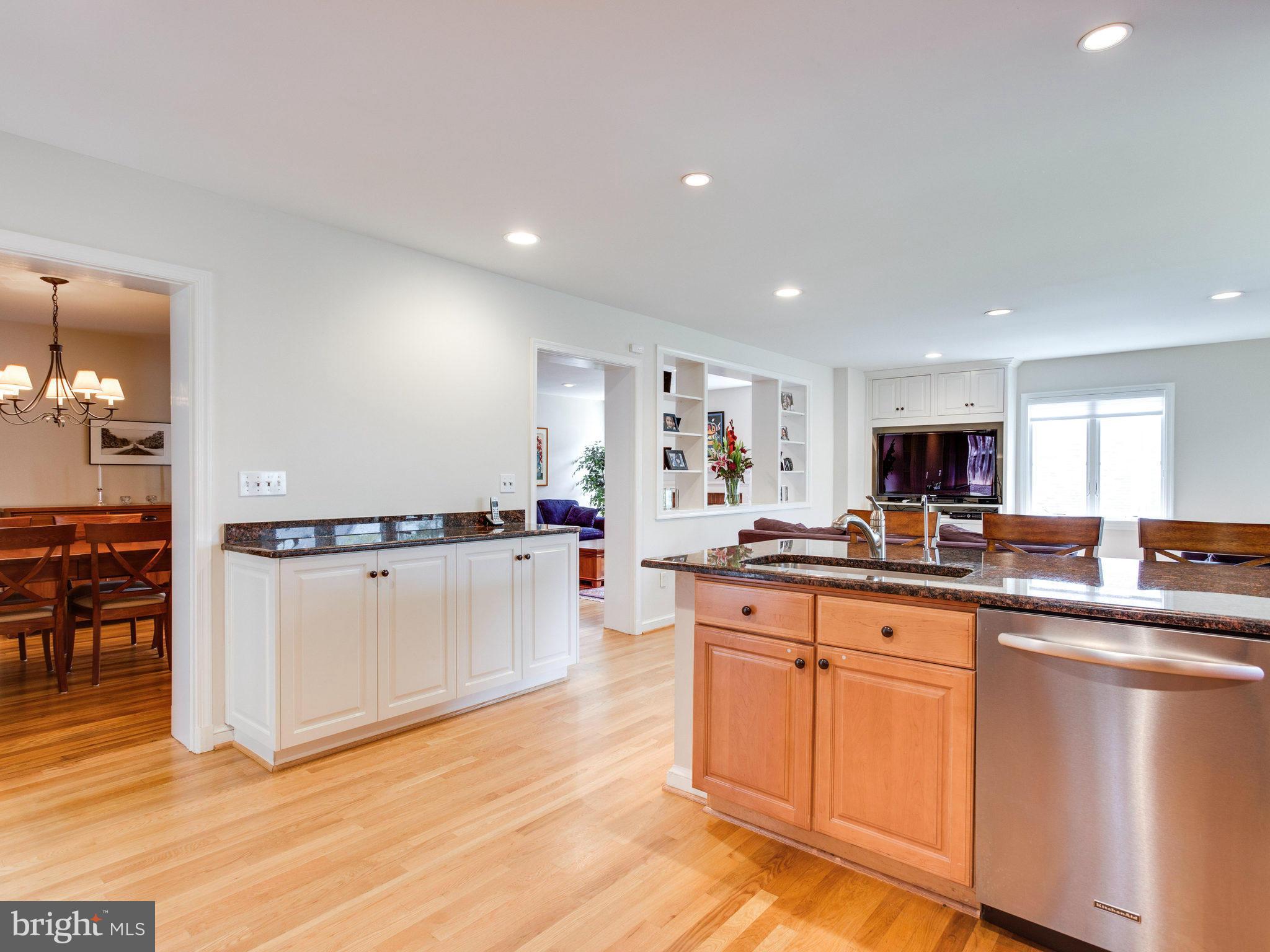4704 Overbrook Road Bethesda, MD 20816 - Photo 11 of 30 Kitchen