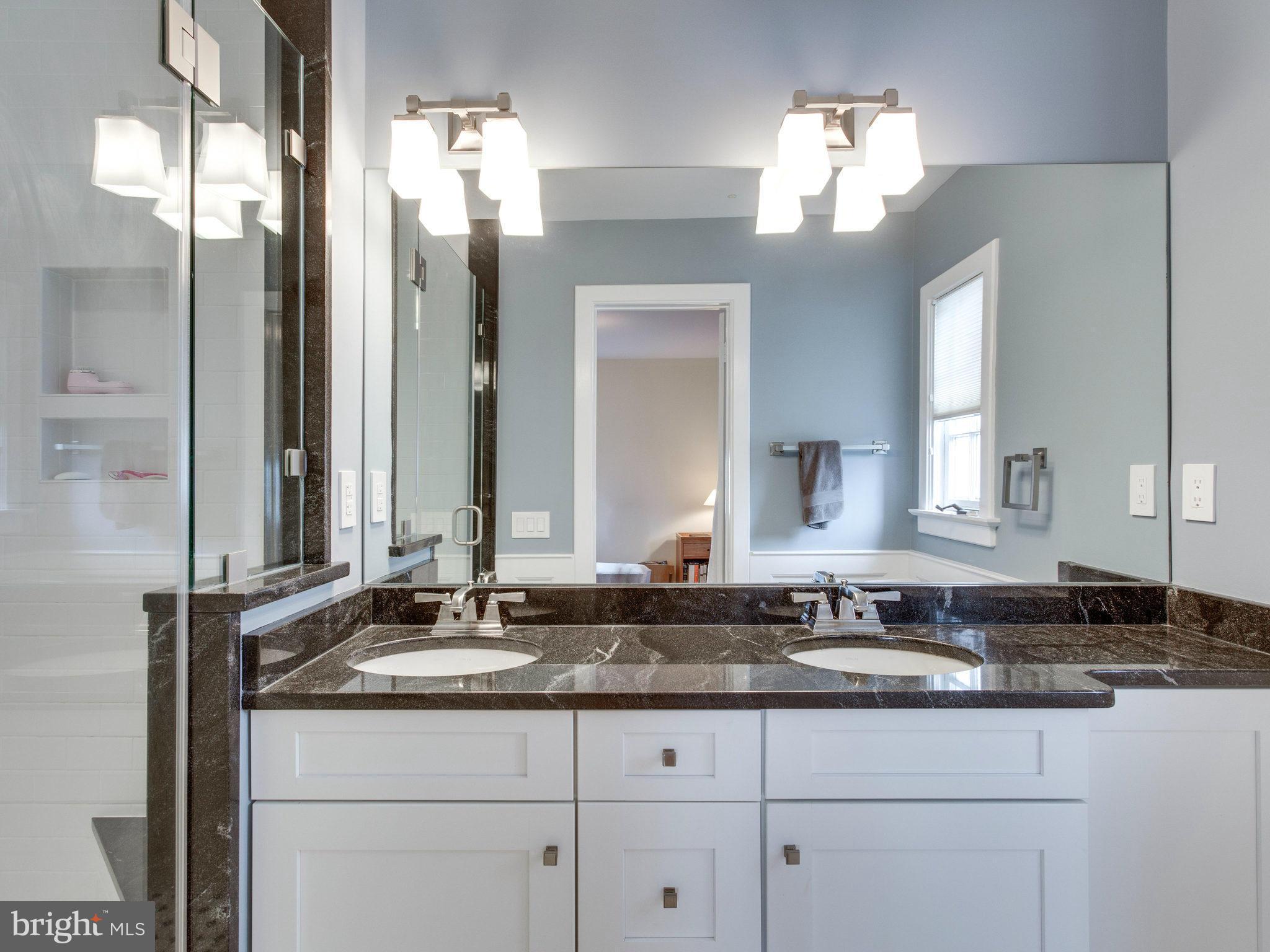 4704 Overbrook Road Bethesda, MD 20816 - Photo 17 of 30 Bath (Master)