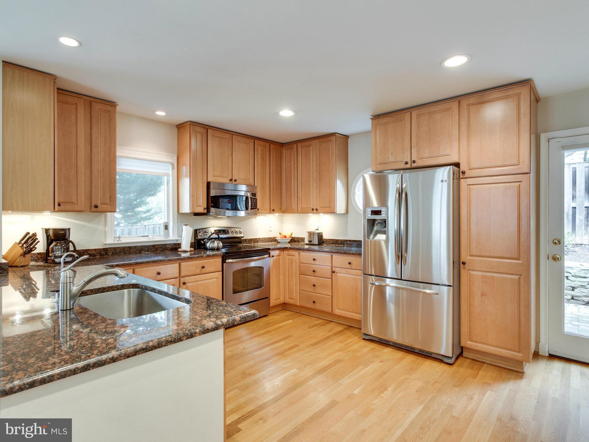 4704 Overbrook Road Bethesda, MD 20816 - Photo 10 of 30 Kitchen