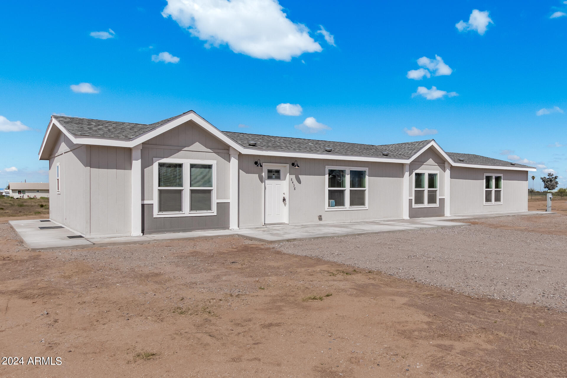 8438 North Diffin Road Florence, AZ 85132 - Photo 3 of 31 04 - Diffin