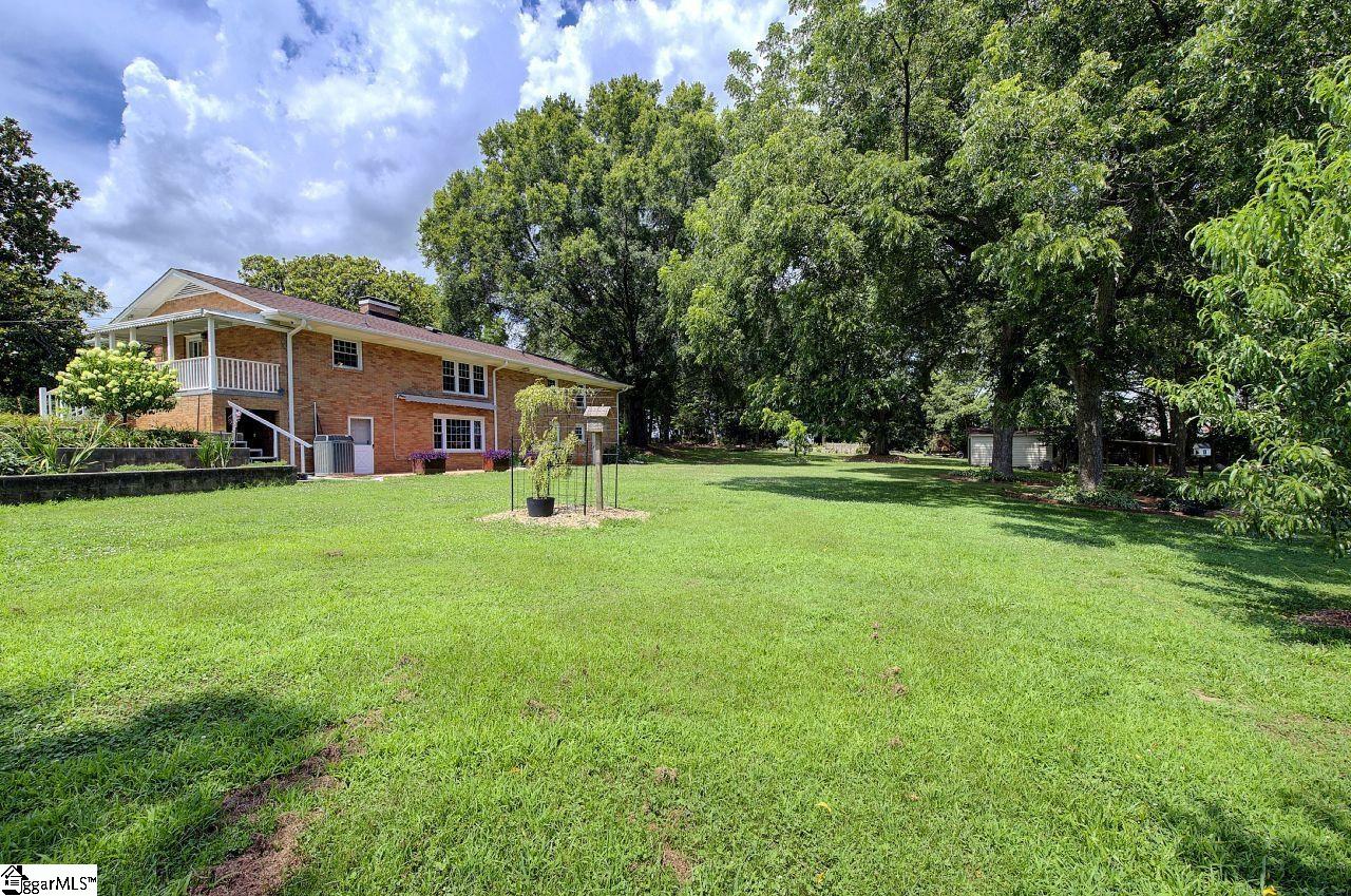 202 Ridgecrest Court Simpsonville, SC 29680 - Photo 4 of 49