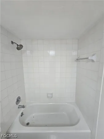 $1,250 | 4815 Triton Court East, Unit 3, Cape Coral, FL 33904