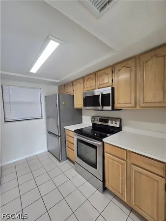 $1,250 | 4815 Triton Court East, Unit 3, Cape Coral, FL 33904