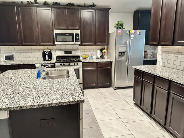 $280,000 | 2719 Bergen Bay Lane, Fresno, TX 77545