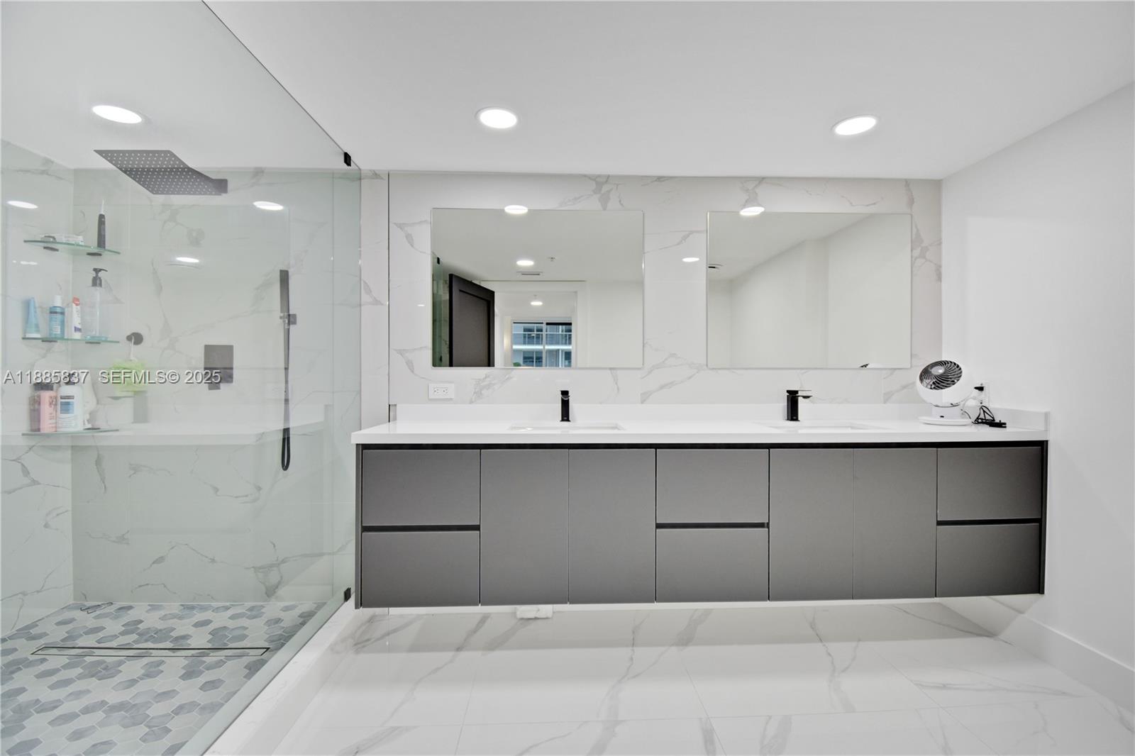 1800 North Bayshore Drive, Unit 512 Miami, FL 33132 - Photo 15 of 53