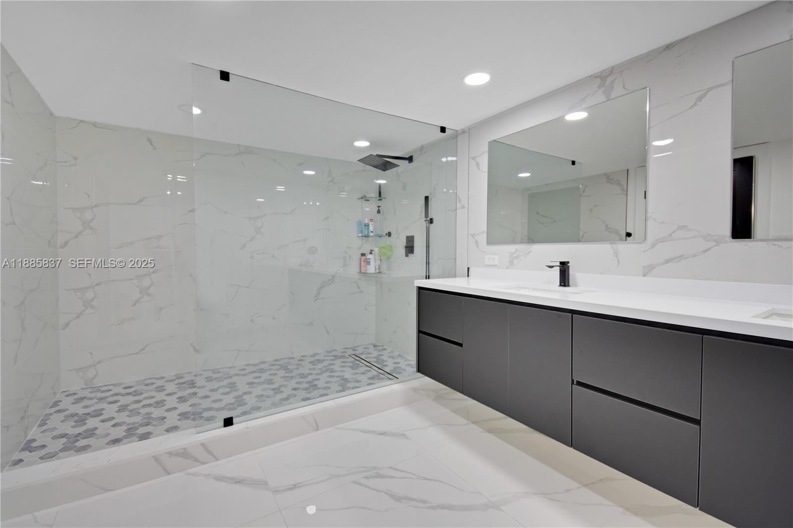 1800 North Bayshore Drive, Unit 512 Miami, FL 33132 - Photo 17 of 53