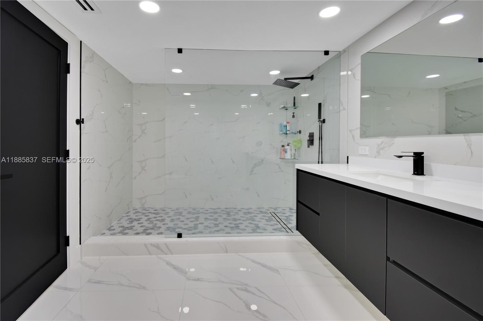 1800 North Bayshore Drive, Unit 512 Miami, FL 33132 - Photo 18 of 53