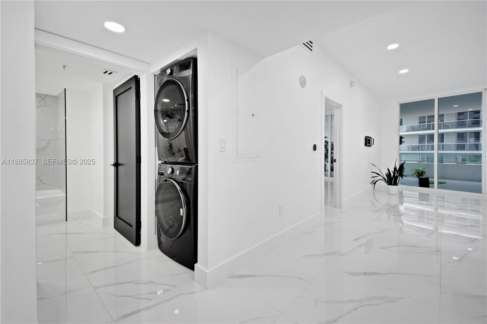 1800 North Bayshore Drive, Unit 512 Miami, FL 33132 - Photo 5 of 53