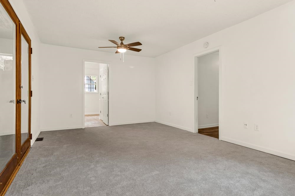595 Berry Shoals Road Duncan, SC 29334 - Photo 18 of 36