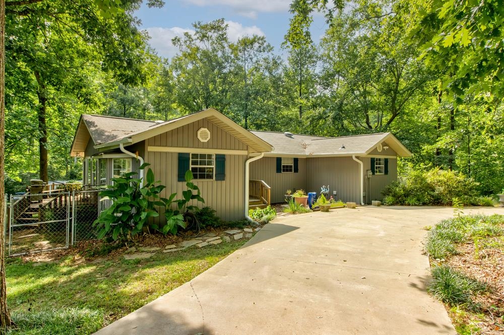 595 Berry Shoals Road Duncan, SC 29334 - Photo 3 of 36