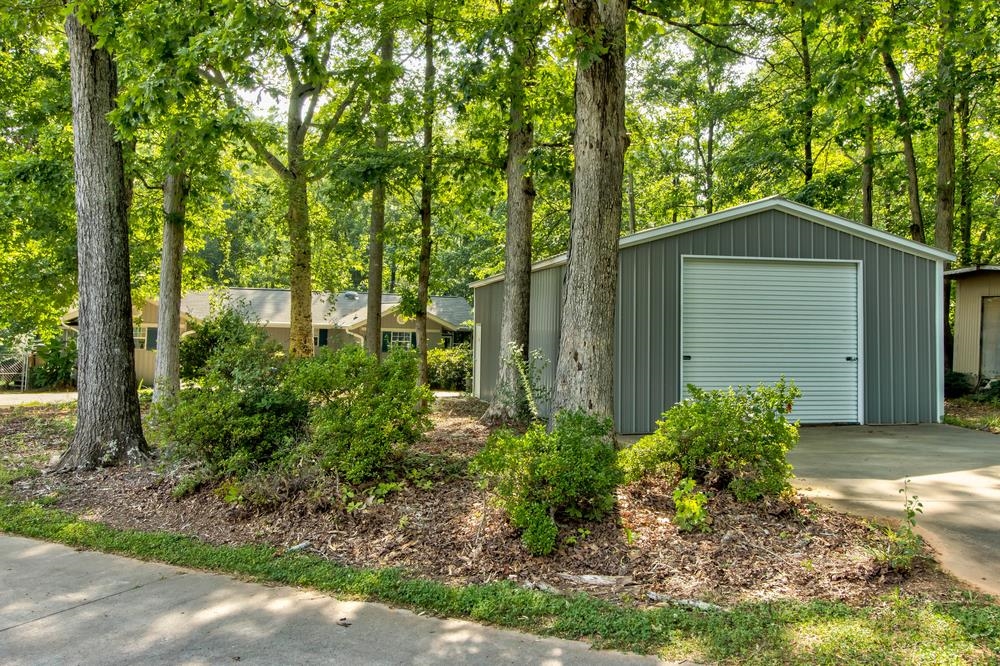 595 Berry Shoals Road Duncan, SC 29334 - Photo 32 of 36