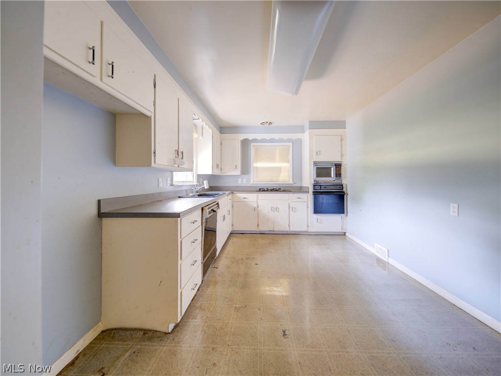 28865 Eddy Road Wickliffe, OH 44092 - Photo 10 of 36 Gallery Image 10
