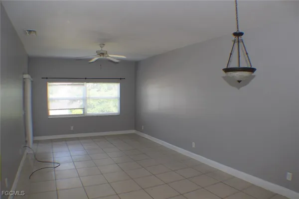 $1,400 | 607 Southeast 13th Place, Unit 202, Cape Coral, FL 33990