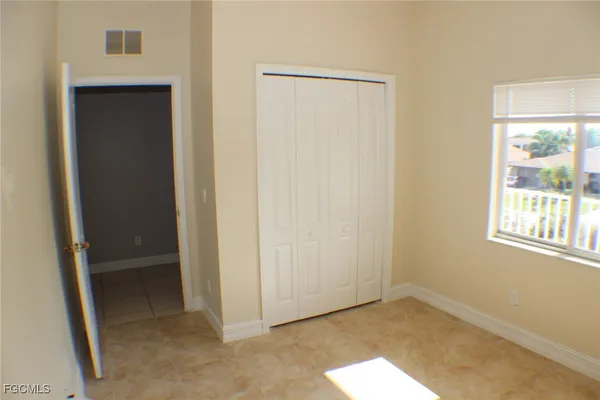 $1,400 | 607 Southeast 13th Place, Unit 202, Cape Coral, FL 33990