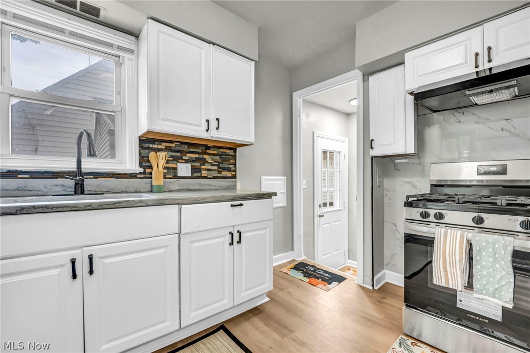 4250 Verona Road South Euclid, OH 44121 - Photo 12 of 31 Updated kitchen with new appliances