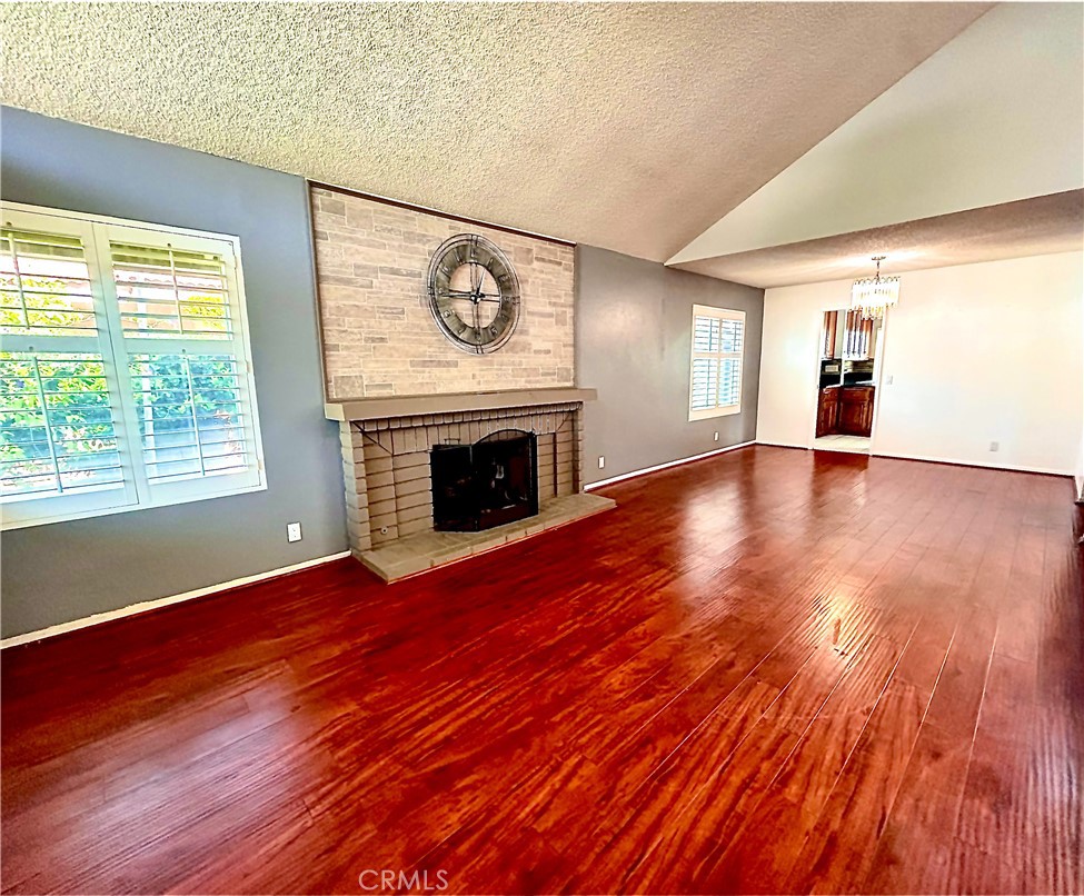 10 Bluff Point Circle Phillips Ranch, CA 91766 - Photo 4 of 46