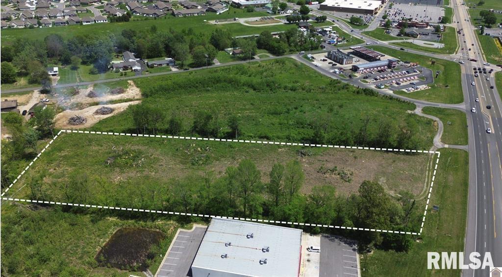 5269 Hinkleville Road Paducah, KY 42001 - Photo 17 of 21 an aerial view of a garden