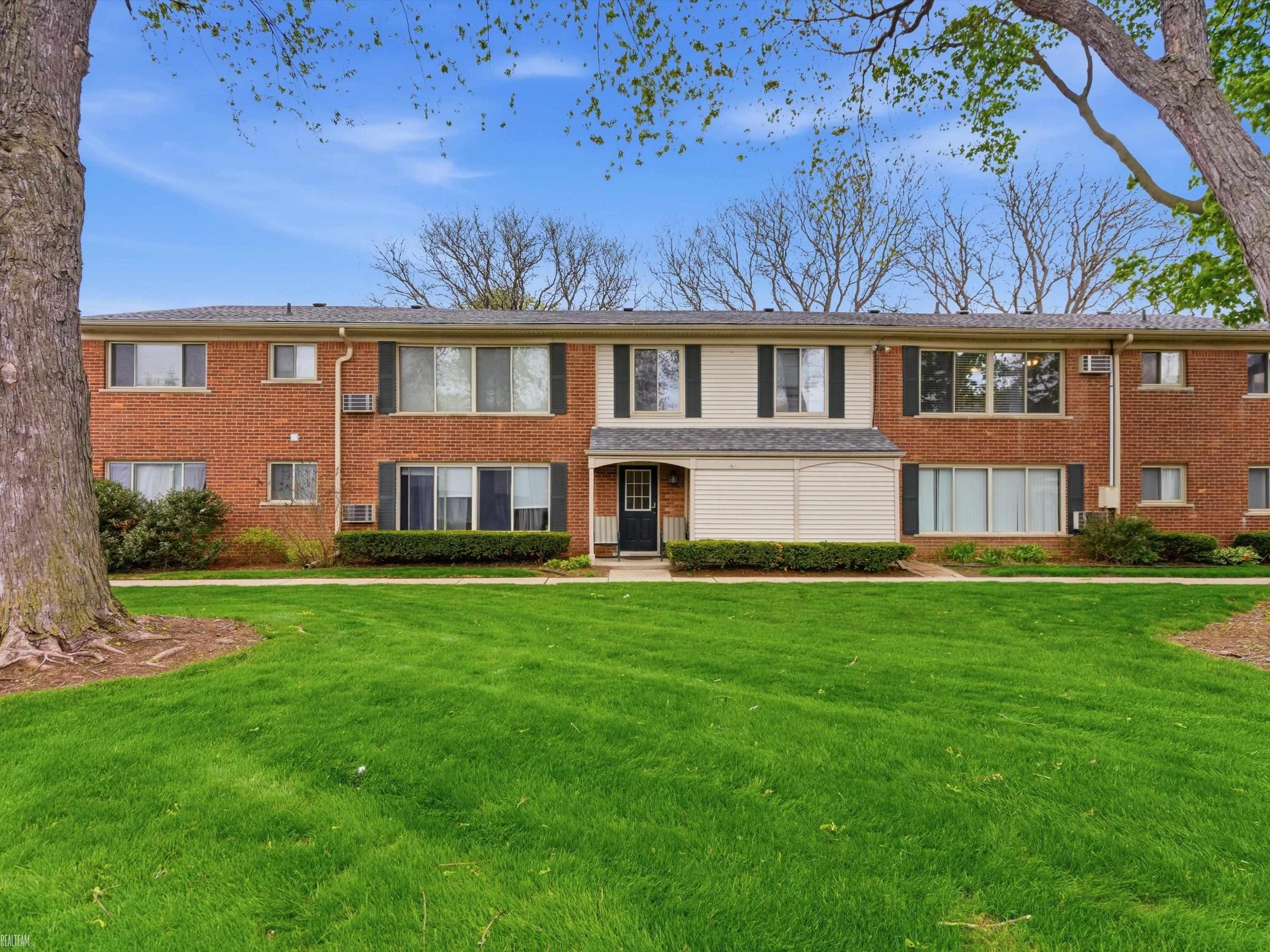 11410 Canal Road, Unit 205 Sterling Heights, MI 48314 - Photo 16 of 17