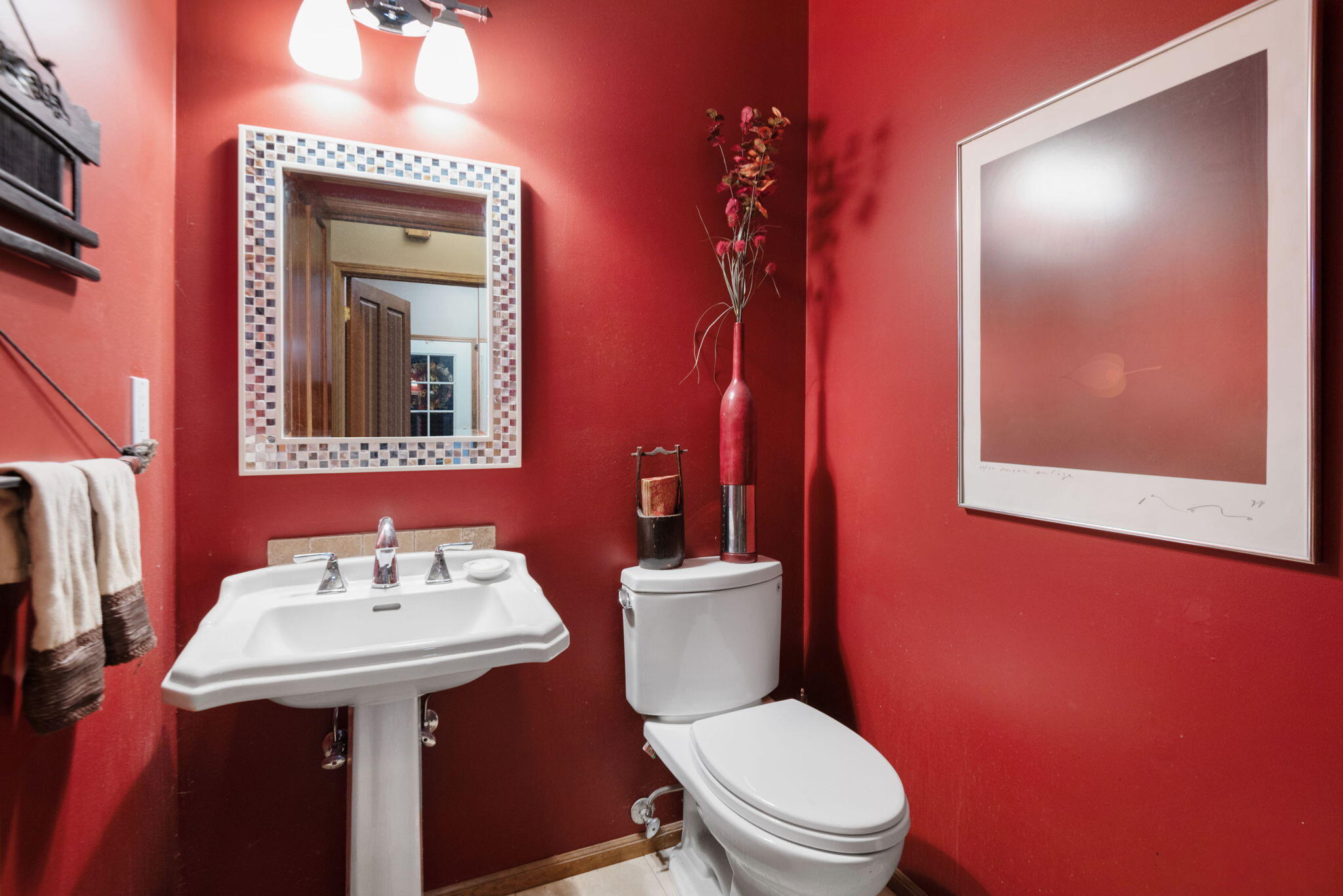 20486 Outback Court Bend, OR 97702 - Photo 24 of 32 Guest Bath